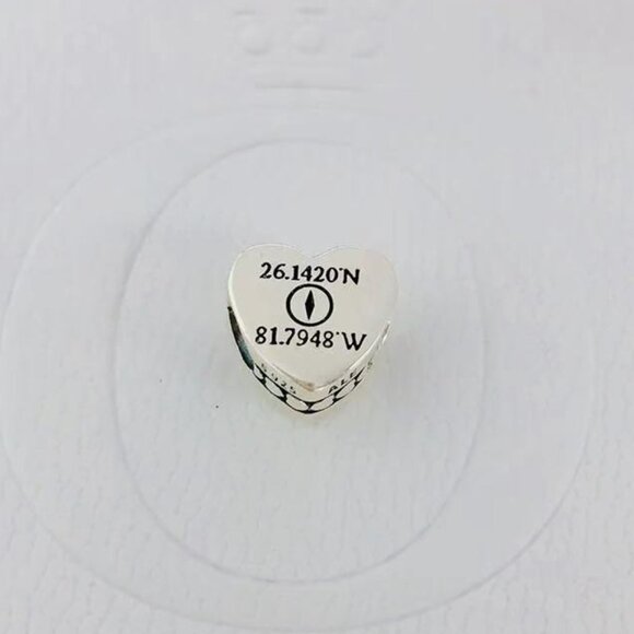 Pandora "I Left My Heart in Naples FL " Exclusive Charm - Picture 3 of 3